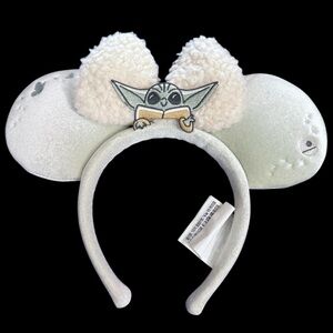 Disney Parks Star Wars: The Mandalorian Grogu Baby Yoda Ears Headband Sherpa Bow